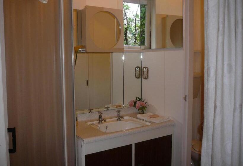 فندق Mount Tutu Eco Sanctuary