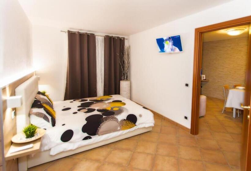 Отель Residence Delle Rose