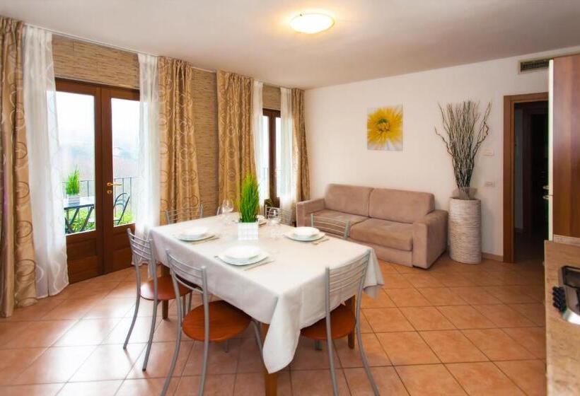 Отель Residence Delle Rose