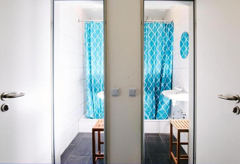 هتل Sleep Station Hostel