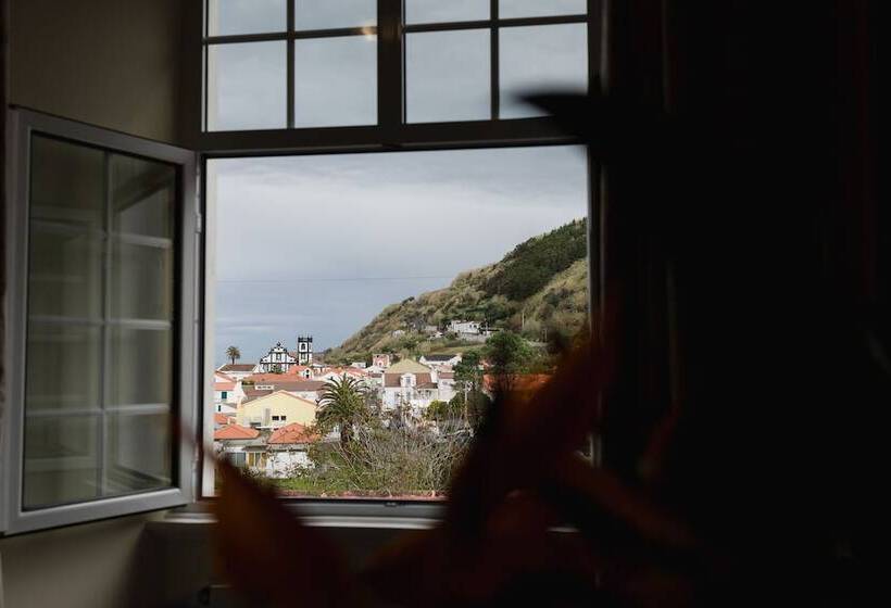 Отель Solar De Lalém