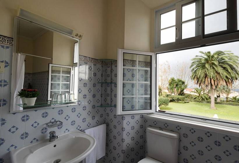 Отель Solar De Lalém