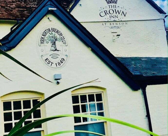 בית מלון כפרי The Crown Inn At Benson