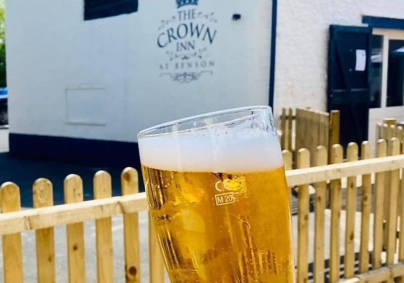 בית מלון כפרי The Crown Inn At Benson