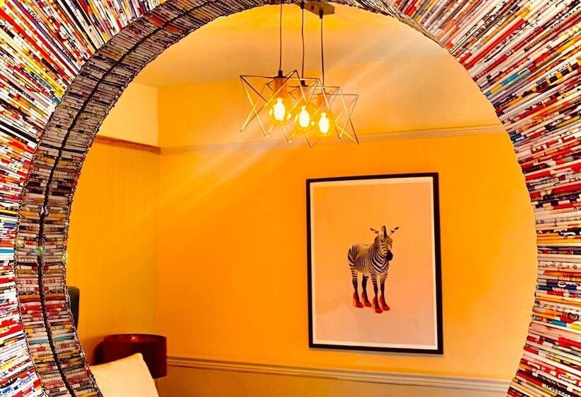 בית מלון כפרי The Crown Inn At Benson