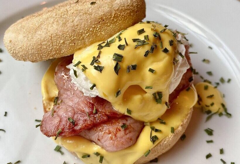 בית מלון כפרי The Crown Inn At Benson