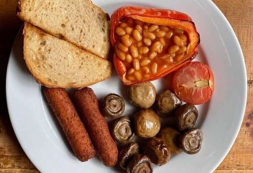 בית מלון כפרי The Crown Inn At Benson