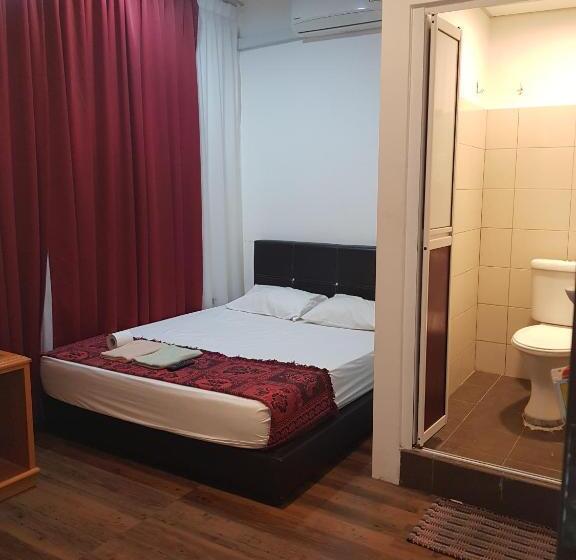 Meera Heritage Motel