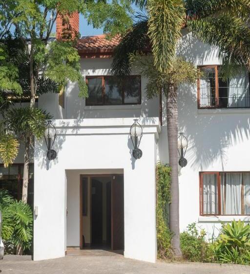 호텔 Aanmani Rose Guest House