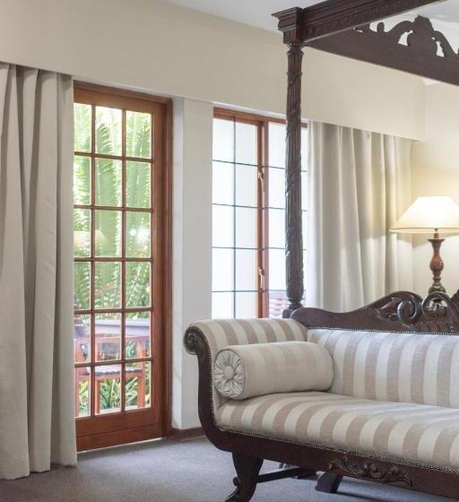 호텔 Aanmani Rose Guest House