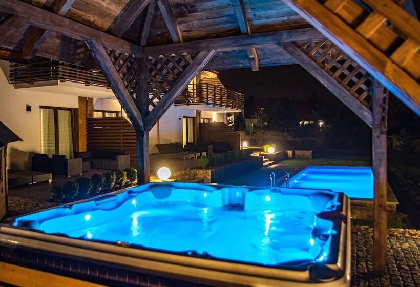 فندق Apartamenty Pod łysicą