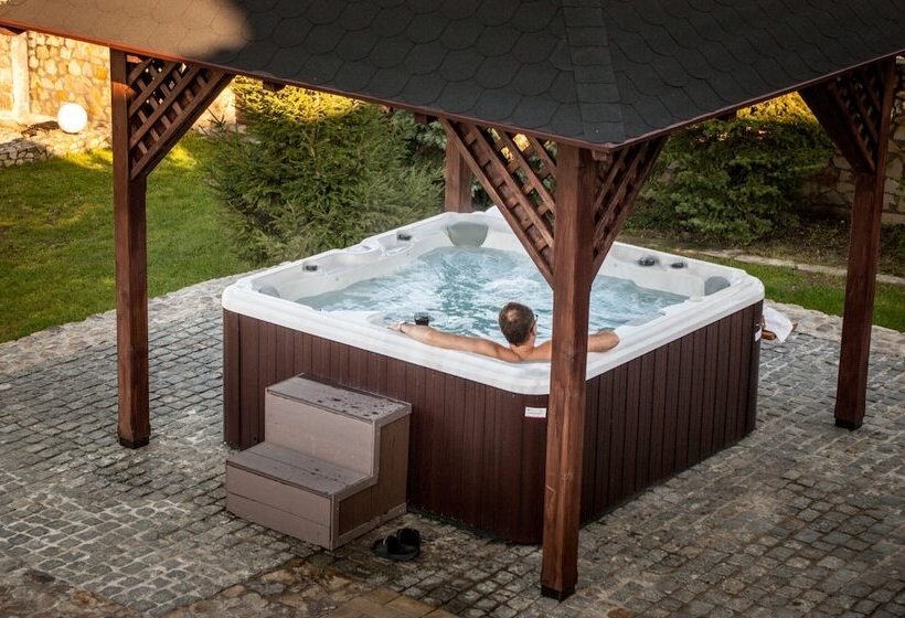 فندق Apartamenty Pod łysicą