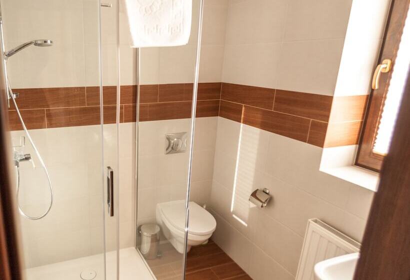 فندق Apartamenty Pod łysicą