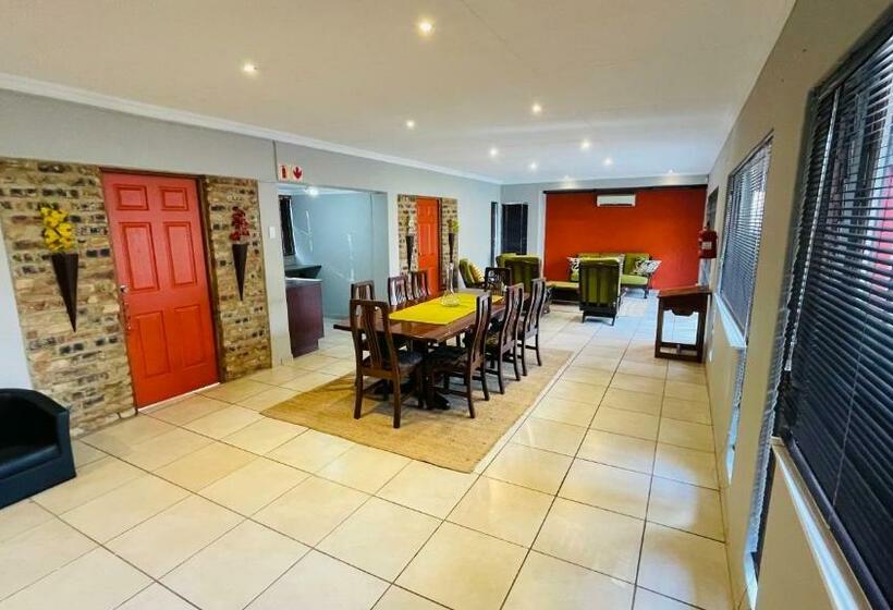 Отель Aspen Guest House No Loadshedding