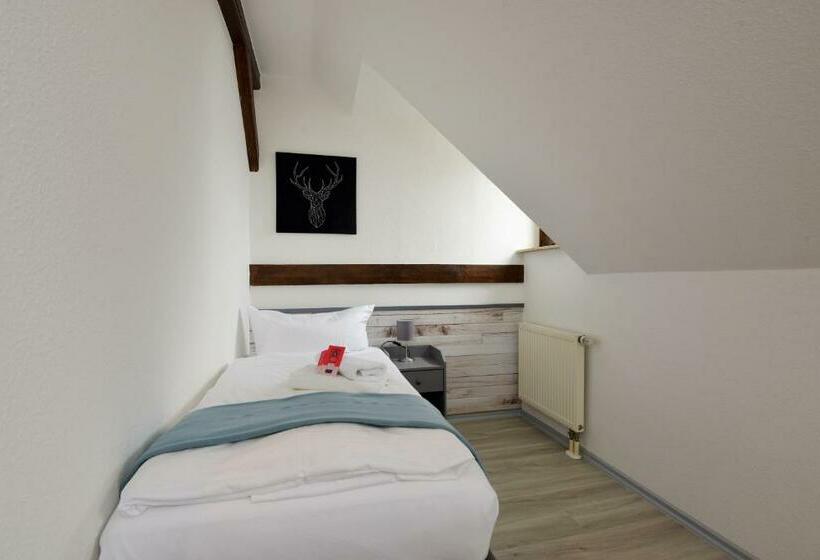 Landhotel Der Distelhof Mit Scheunencafé