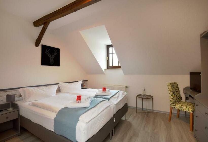 Landhotel Der Distelhof Mit Scheunencafé