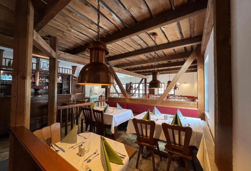 Landhotel Der Distelhof Mit Scheunencafé