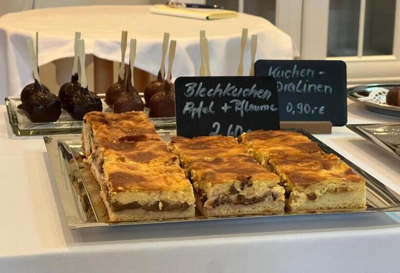 Landhotel Der Distelhof Mit Scheunencafé