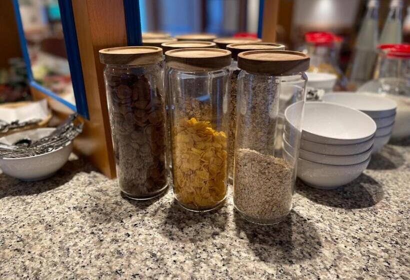 Landhotel Der Distelhof Mit Scheunencafé