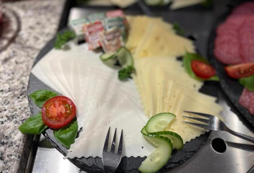 Landhotel Der Distelhof Mit Scheunencafé