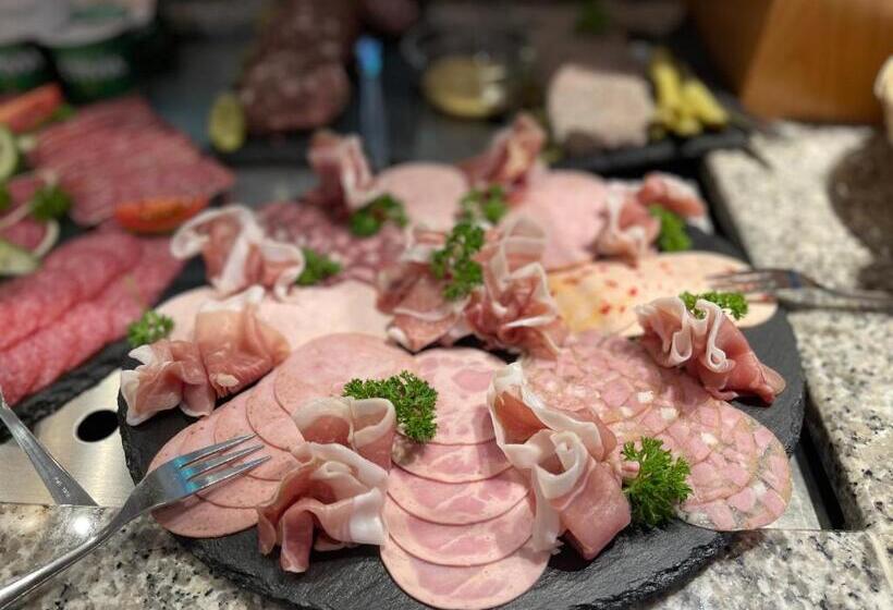 Landhotel Der Distelhof Mit Scheunencafé