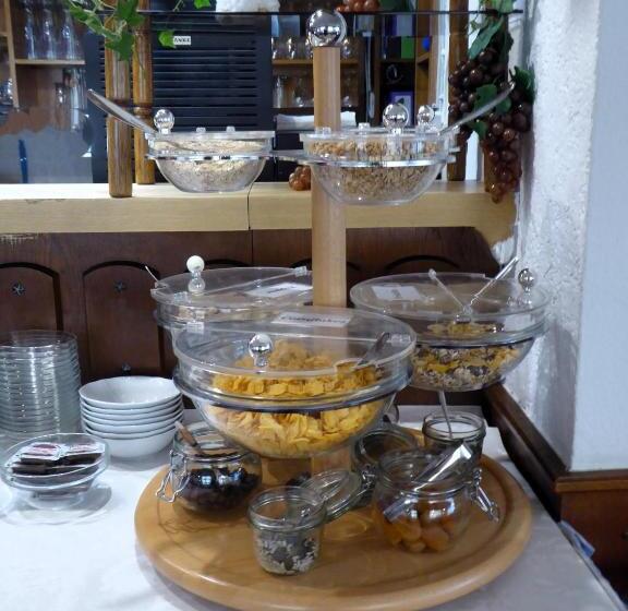 Отель Pension Gasthof Zum Lamm