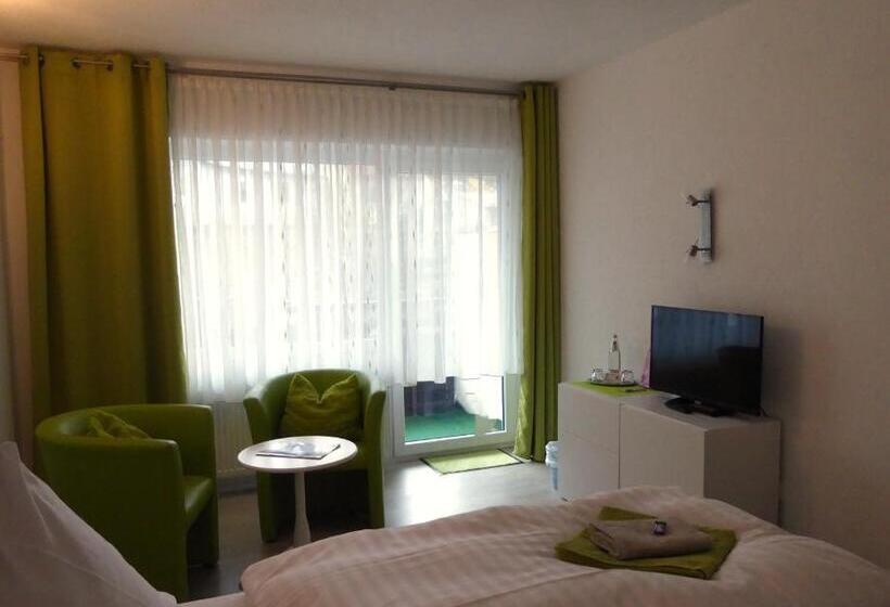 Отель Pension Gasthof Zum Lamm