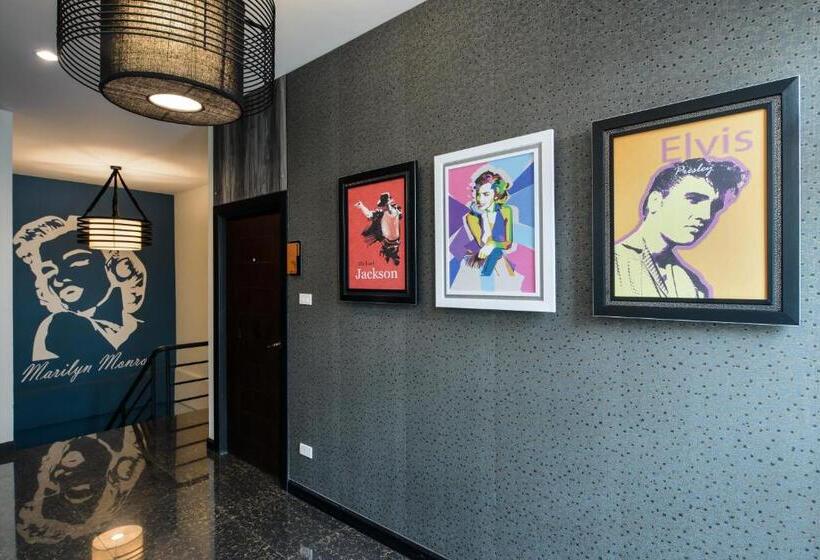 호텔 The River Scene