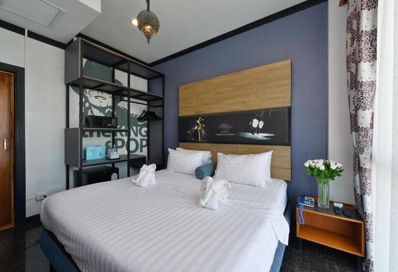 호텔 The River Scene