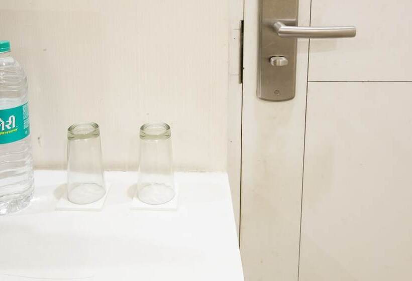 酒店 Treebo House Inn