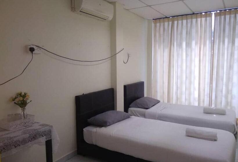 Hotel Tropicanna Pulai Point