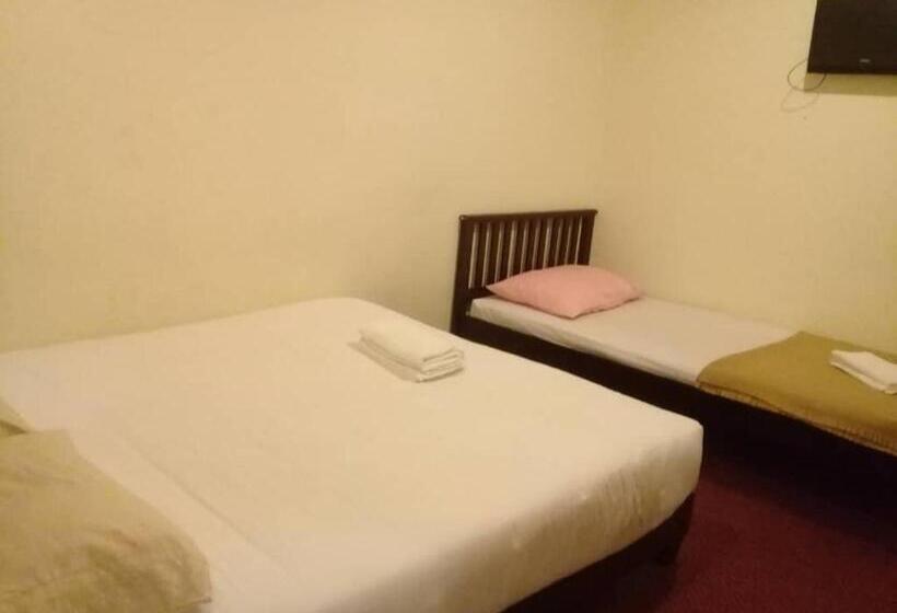 Hotel Tropicanna Pulai Point