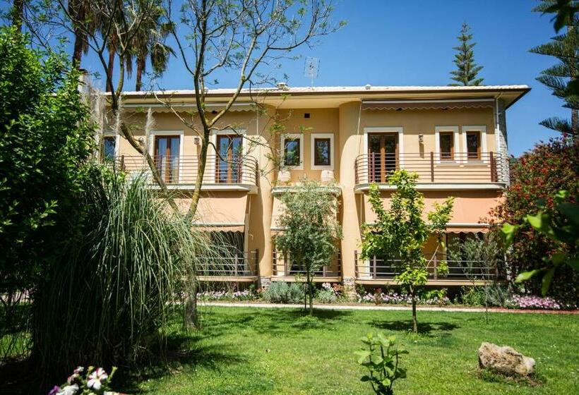 ホテル Villa Christiana