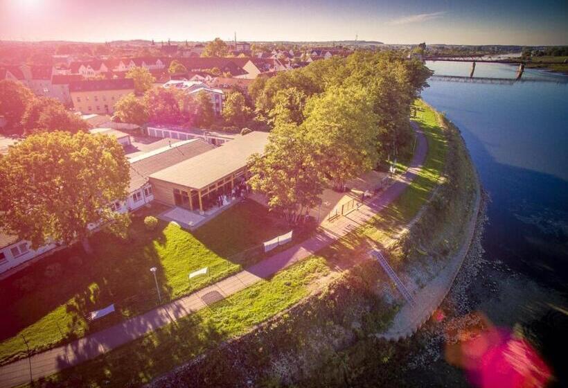 호텔 Weltrad Am Fluß Restaurant & Quartier