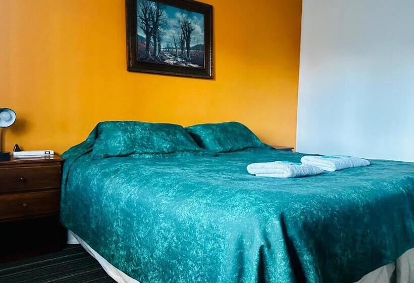 ホテル Amancay, Hostal Patagonico