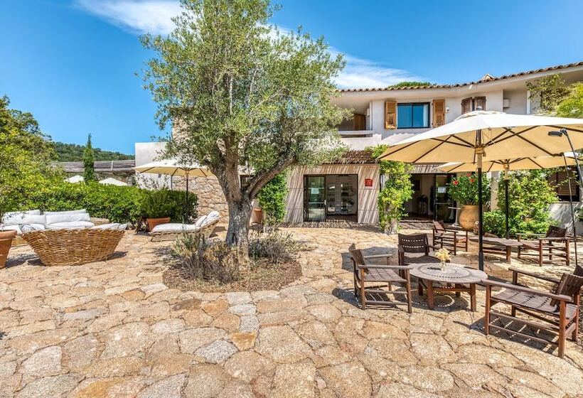 Отель Domaine Santa Giulia Palace