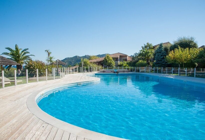 Отель Domaine Santa Giulia Palace