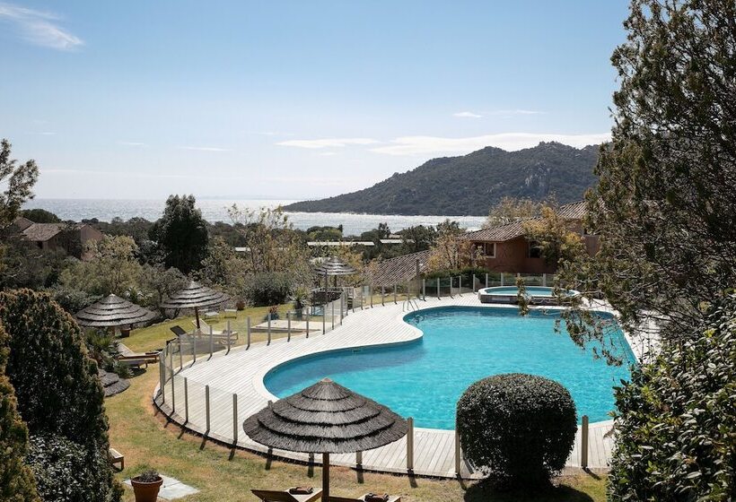 Отель Domaine Santa Giulia Palace