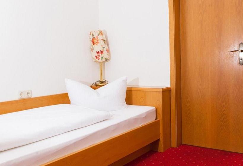 ホテル Gasthaus Zur Post