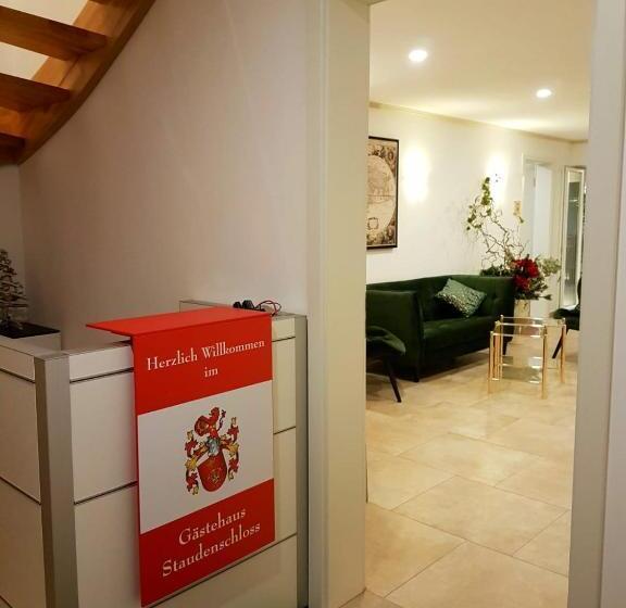 호텔 Gästehaus Staudenschloss