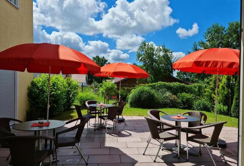 호텔 Gästehaus Staudenschloss