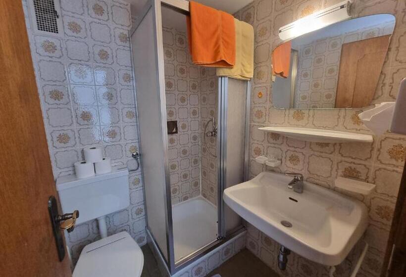 فندق Pension Kaiserer