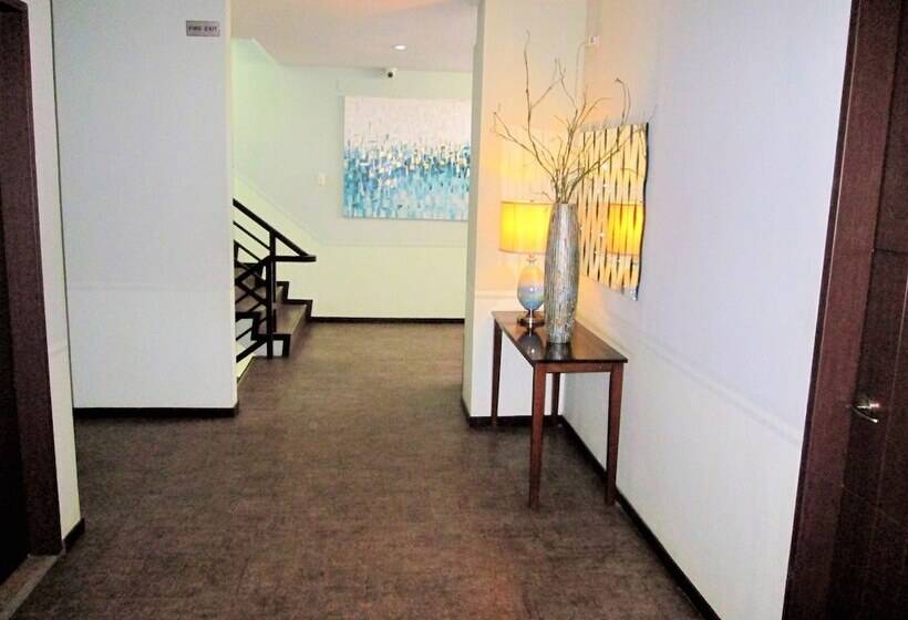 هتل Lohas Airport