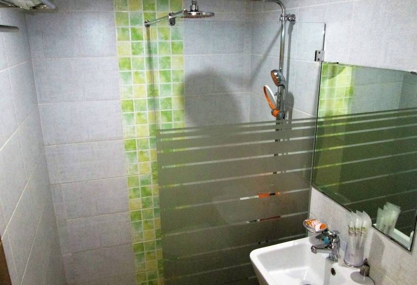 هتل Lohas Airport