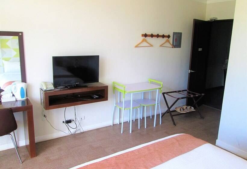 هتل Lohas Airport