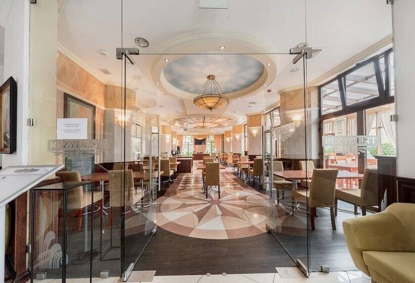 Отель Rezydent Resort