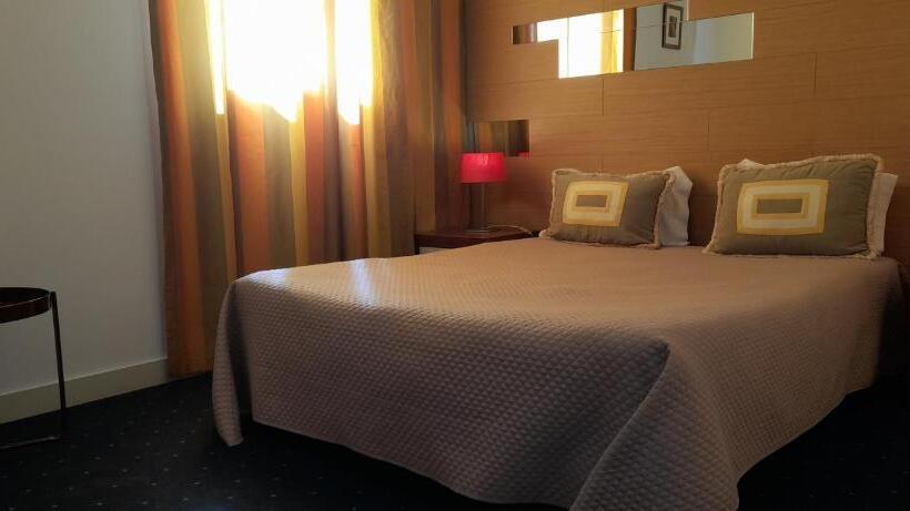 هتل روستایی Abade João