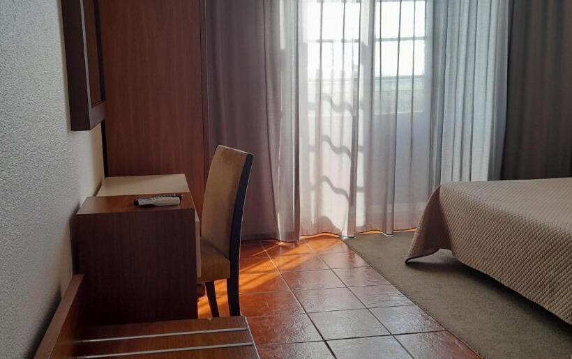 هتل روستایی Abade João