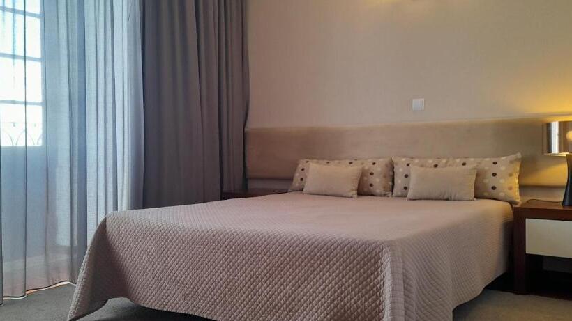 هتل روستایی Abade João