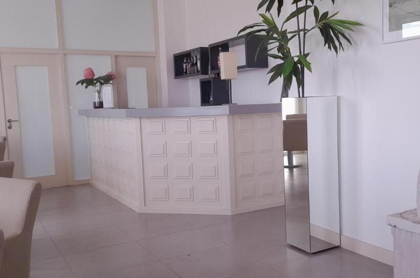 هتل روستایی Abade João